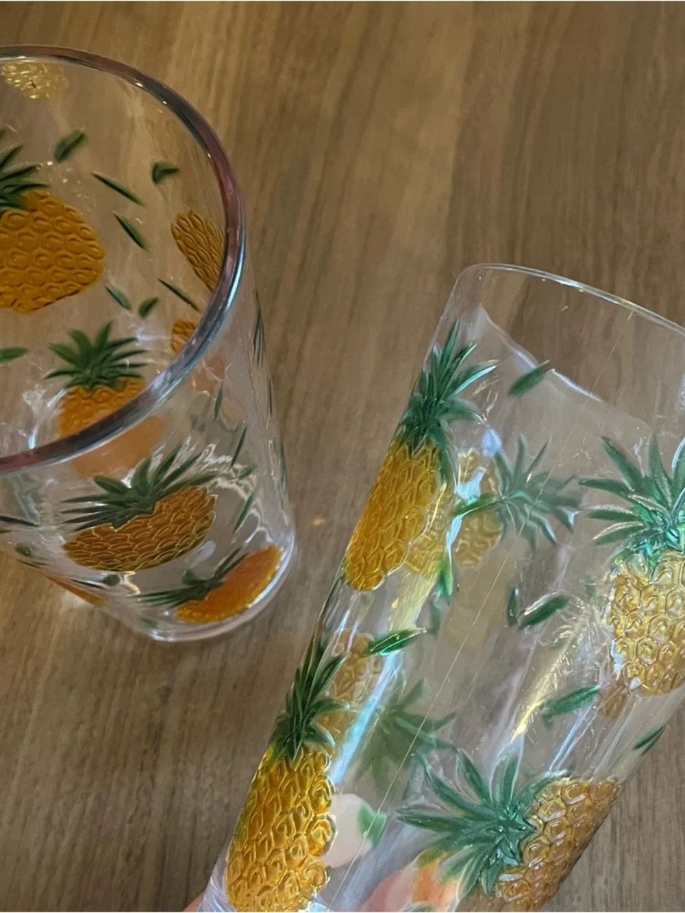 Pineapple Embossed Thick Acrylic Pint Tumbler Glasses Tropical Pool Bar Party